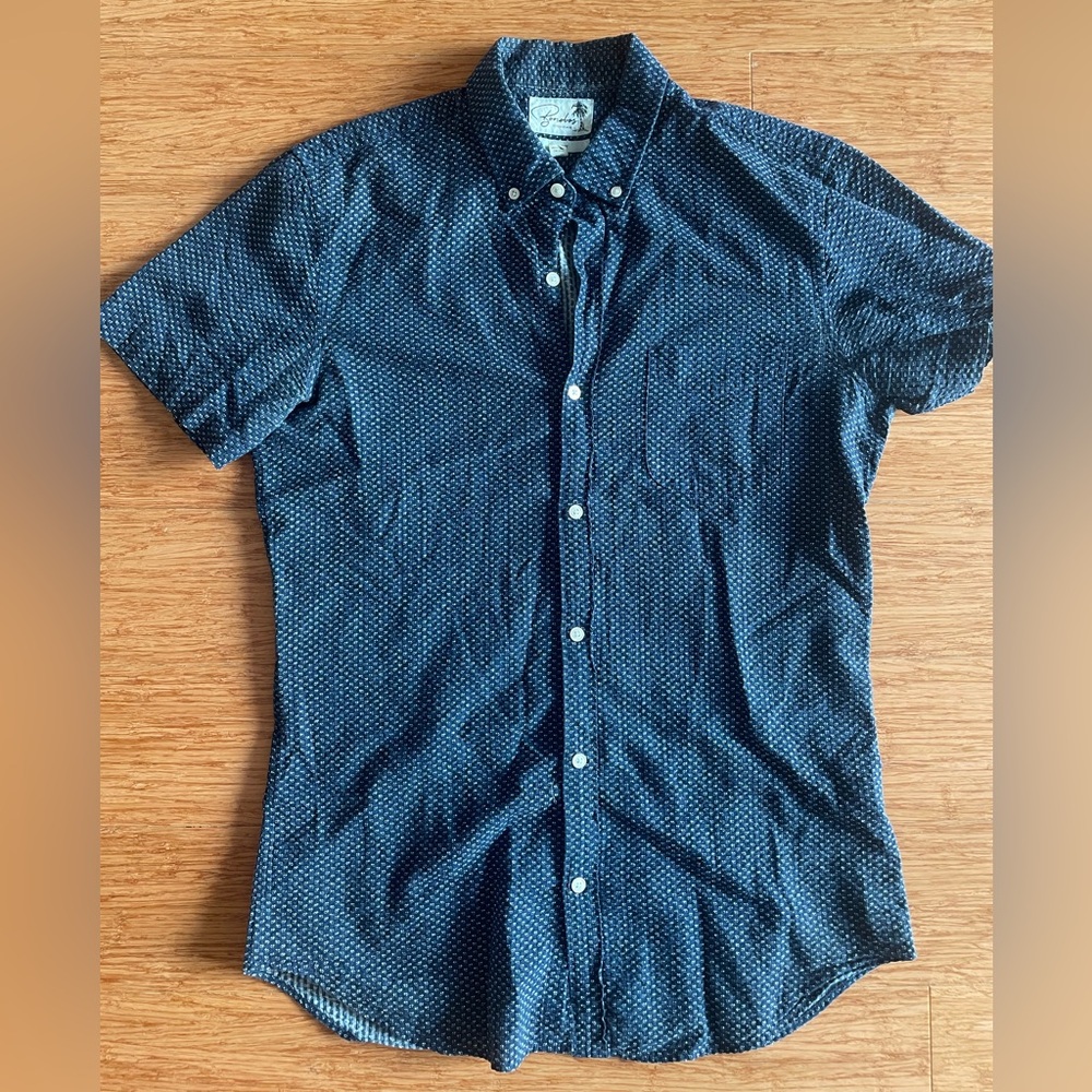Bonobos Fit To Go Places Button-Up Short Sleeve Shirt - Men’s Medium